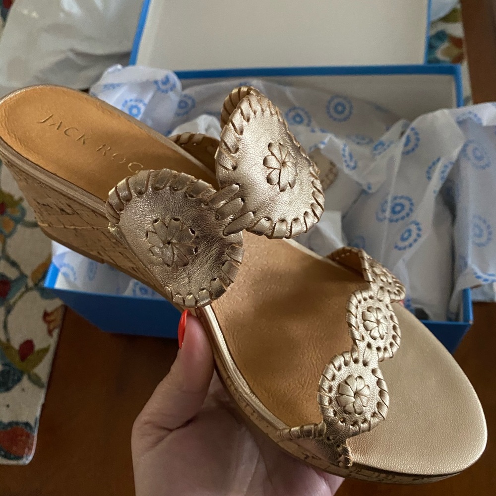 Jack rogers gold wedges